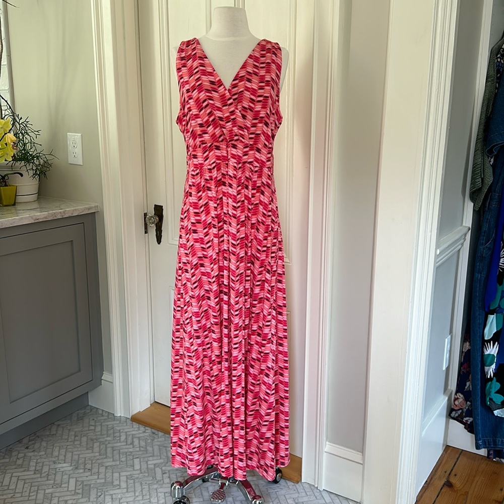 Garnet Hill Modern Surplice Maxi Dress in Tea Rose Geo - Size 12